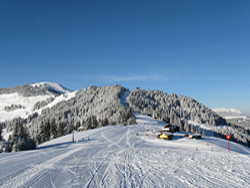 School skiing